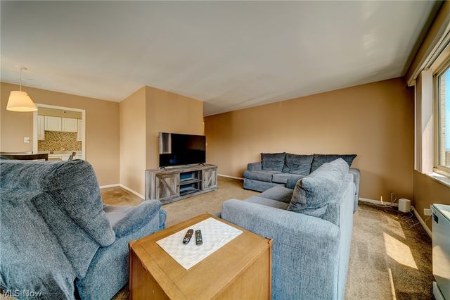 12520 Edgewater Drive 210, Lakewood, OH 44107