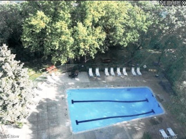 12520 Edgewater Drive 210, Lakewood, OH 44107