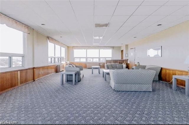 12520 Edgewater Drive 210, Lakewood, OH 44107