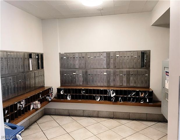 12520 Edgewater Drive 210, Lakewood, OH 44107