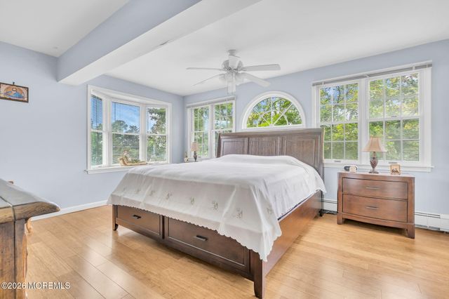 30 Gladney Avenue, Toms River, NJ 08753
