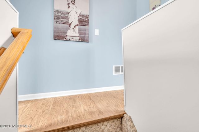 30 Gladney Avenue, Toms River, NJ 08753