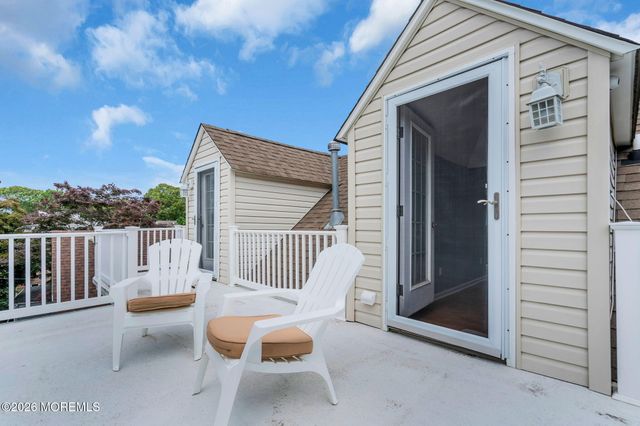 30 Gladney Avenue, Toms River, NJ 08753