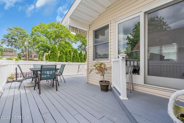 30 Gladney Avenue, Toms River, NJ 08753