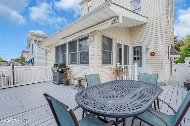 30 Gladney Avenue, Toms River, NJ 08753
