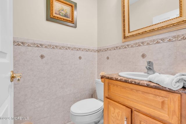 30 Gladney Avenue, Toms River, NJ 08753