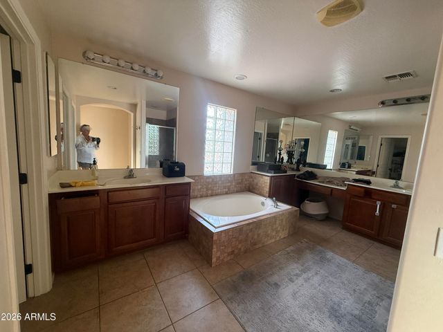 15613 W YUCATAN Drive, Surprise, AZ 85379