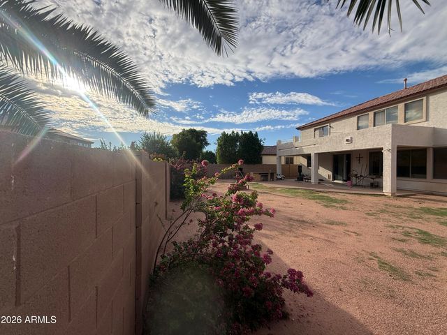 15613 W YUCATAN Drive, Surprise, AZ 85379