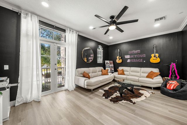 3281 Estancia Lane, Boynton Beach, FL 33435