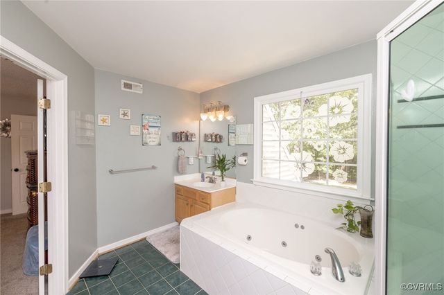 13813 Bluff Ridge Dr, Chesterfield, VA 23838
