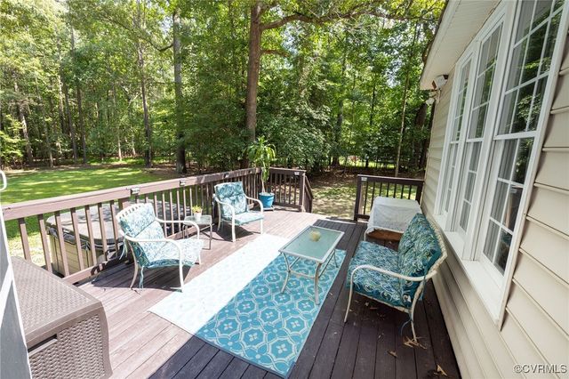 13813 Bluff Ridge Dr, Chesterfield, VA 23838