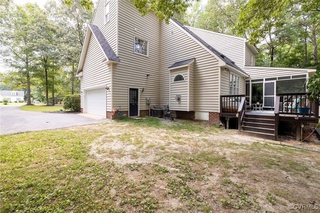13813 Bluff Ridge Dr, Chesterfield, VA 23838
