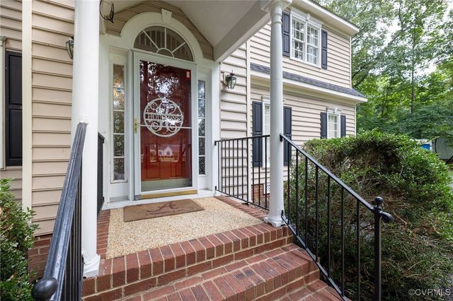 13813 Bluff Ridge Dr, Chesterfield, VA 23838