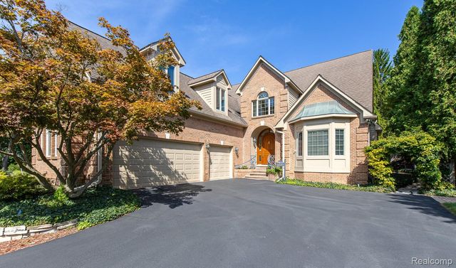 846 Redding Road, Birmingham, MI 48009