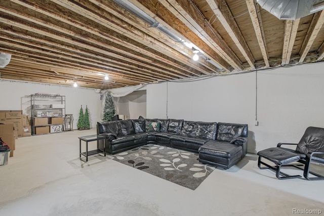 846 Redding Road, Birmingham, MI 48009