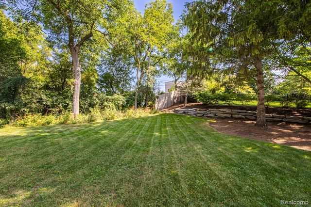 846 Redding Road, Birmingham, MI 48009