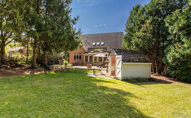 846 Redding Road, Birmingham, MI 48009