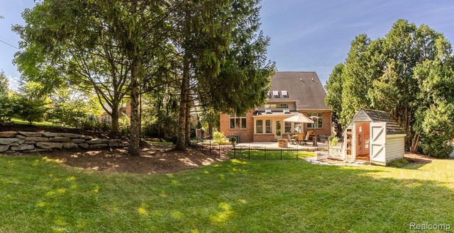 846 Redding Road, Birmingham, MI 48009