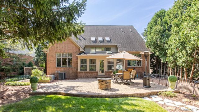 846 Redding Road, Birmingham, MI 48009