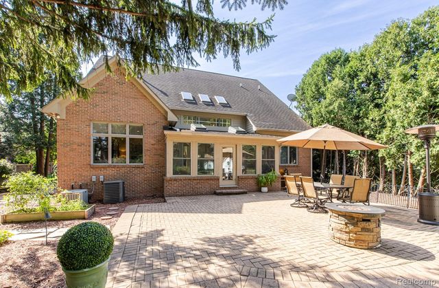 846 Redding Road, Birmingham, MI 48009