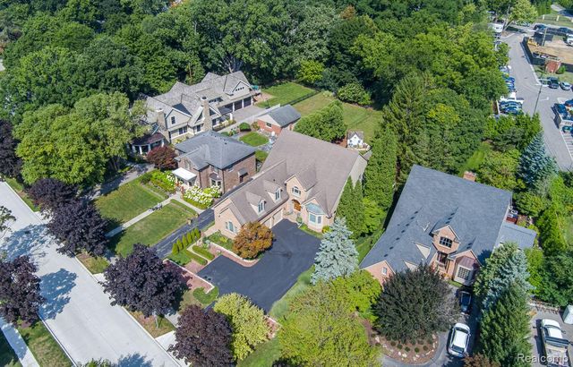 846 Redding Road, Birmingham, MI 48009