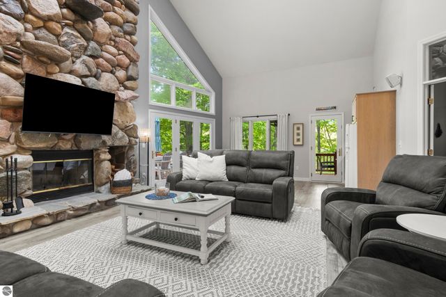 4492 Forest Trail, Bellaire, MI 49615