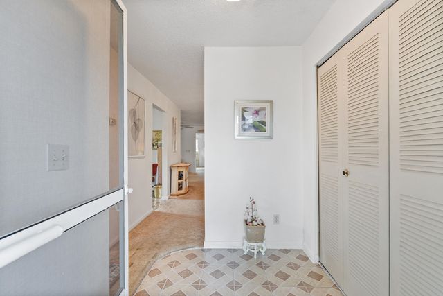 1234 S Lakes End Drive A, Fort Pierce, FL 34982