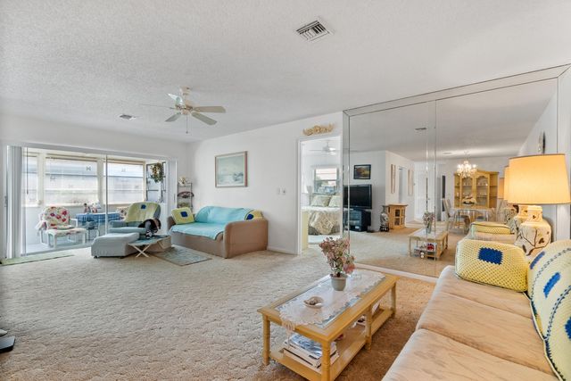 1234 S Lakes End Drive A, Fort Pierce, FL 34982