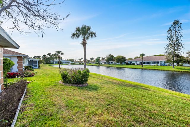 1234 S Lakes End Drive A, Fort Pierce, FL 34982