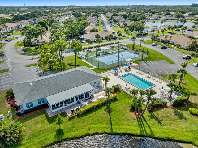1234 S Lakes End Drive A, Fort Pierce, FL 34982