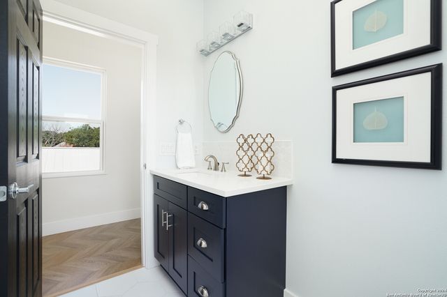 244 Porter St, San Antonio, TX 78210