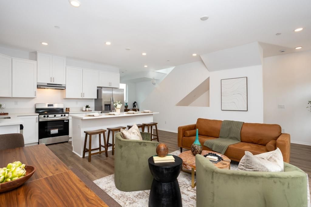 Image 2 of property listing at 4984 Ocean View Boulevard, San Diego, CA 92113