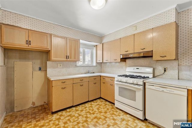 109 Center Street, New Milford, NJ 07646