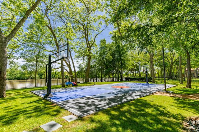 919 Saint Elmos Court, Missouri City, TX 77459