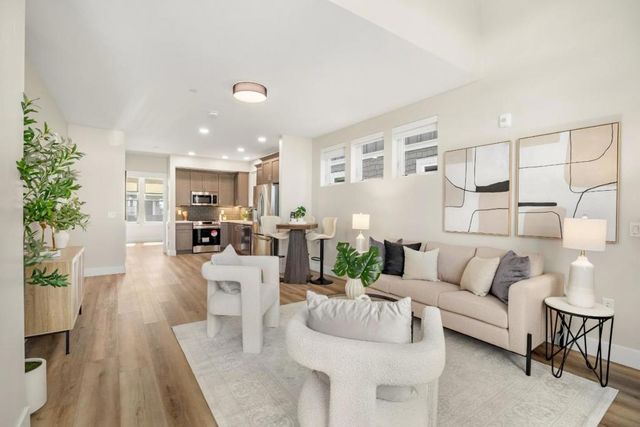 136 Aptos Village Way 1, Aptos, CA 95003