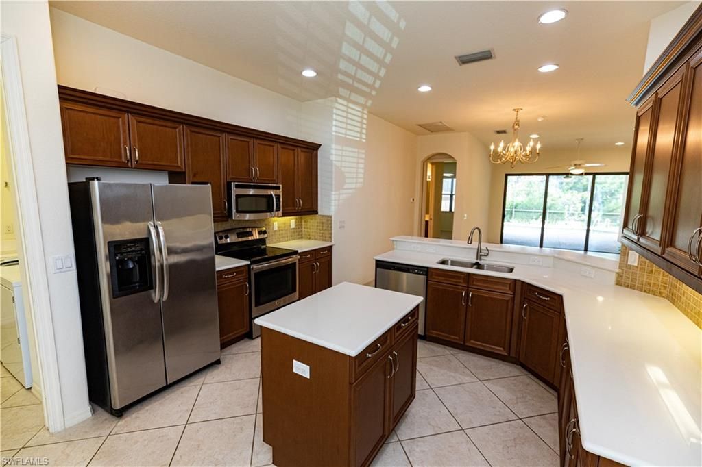 11108 Esteban DR, FORT MYERS, FL 33912 — photo 4