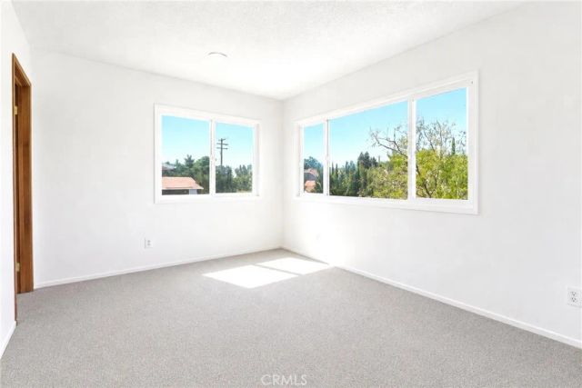 7008 Summit Valley, Hesperia, CA 92345