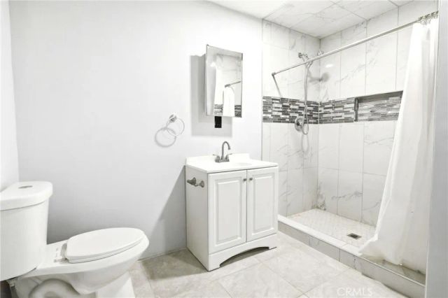 7008 Summit Valley, Hesperia, CA 92345