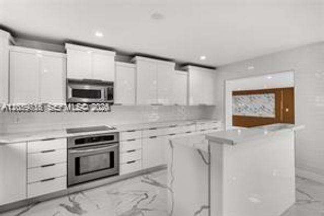 2185 Imperial Point Dr, Fort Lauderdale, FL 33308