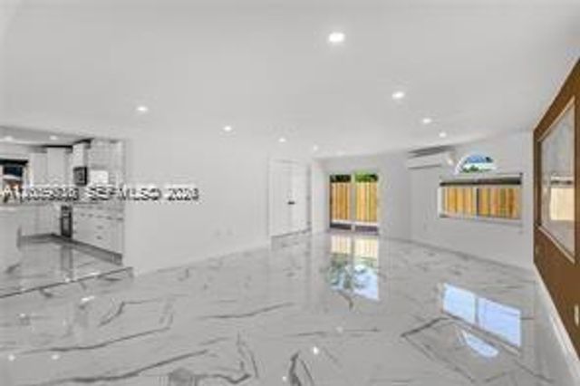 2185 Imperial Point Dr, Fort Lauderdale, FL 33308