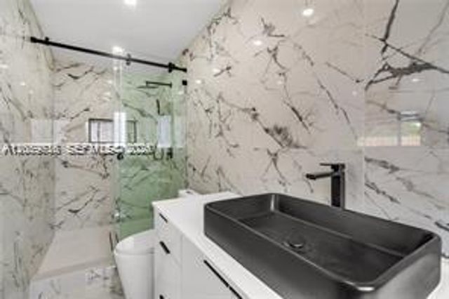 2185 Imperial Point Dr, Fort Lauderdale, FL 33308