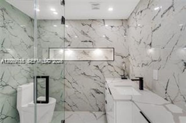 2185 Imperial Point Dr, Fort Lauderdale, FL 33308