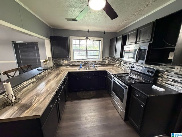 205 3RD STREET, Tarrant, AL 35217