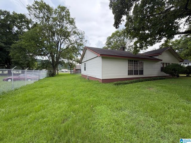 205 3RD STREET, Tarrant, AL 35217