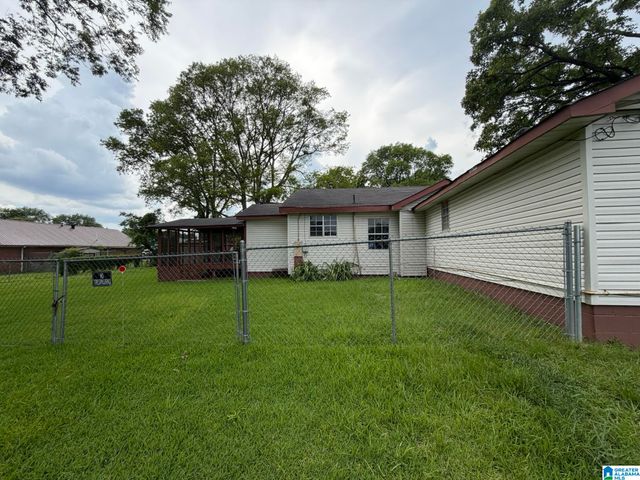 205 3RD STREET, Tarrant, AL 35217