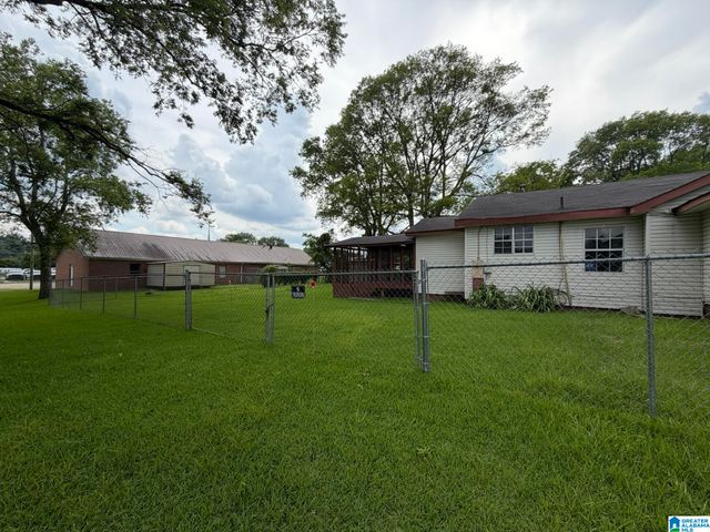 205 3RD STREET, Tarrant, AL 35217