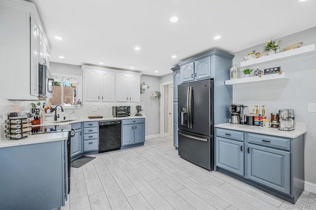 11 Keeler Street, Huntington, NY 11743