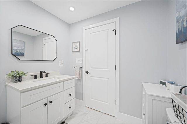 11 Keeler Street, Huntington, NY 11743