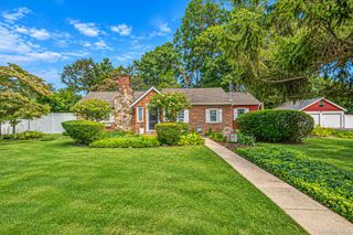 11 Keeler Street, Huntington, NY 11743