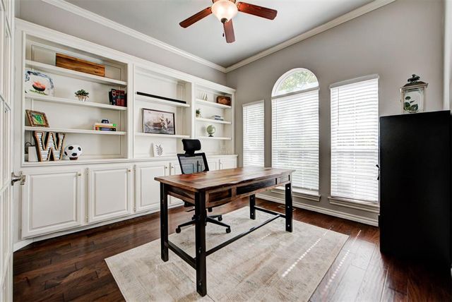 2209 Mission Road, Edmond, OK 73034